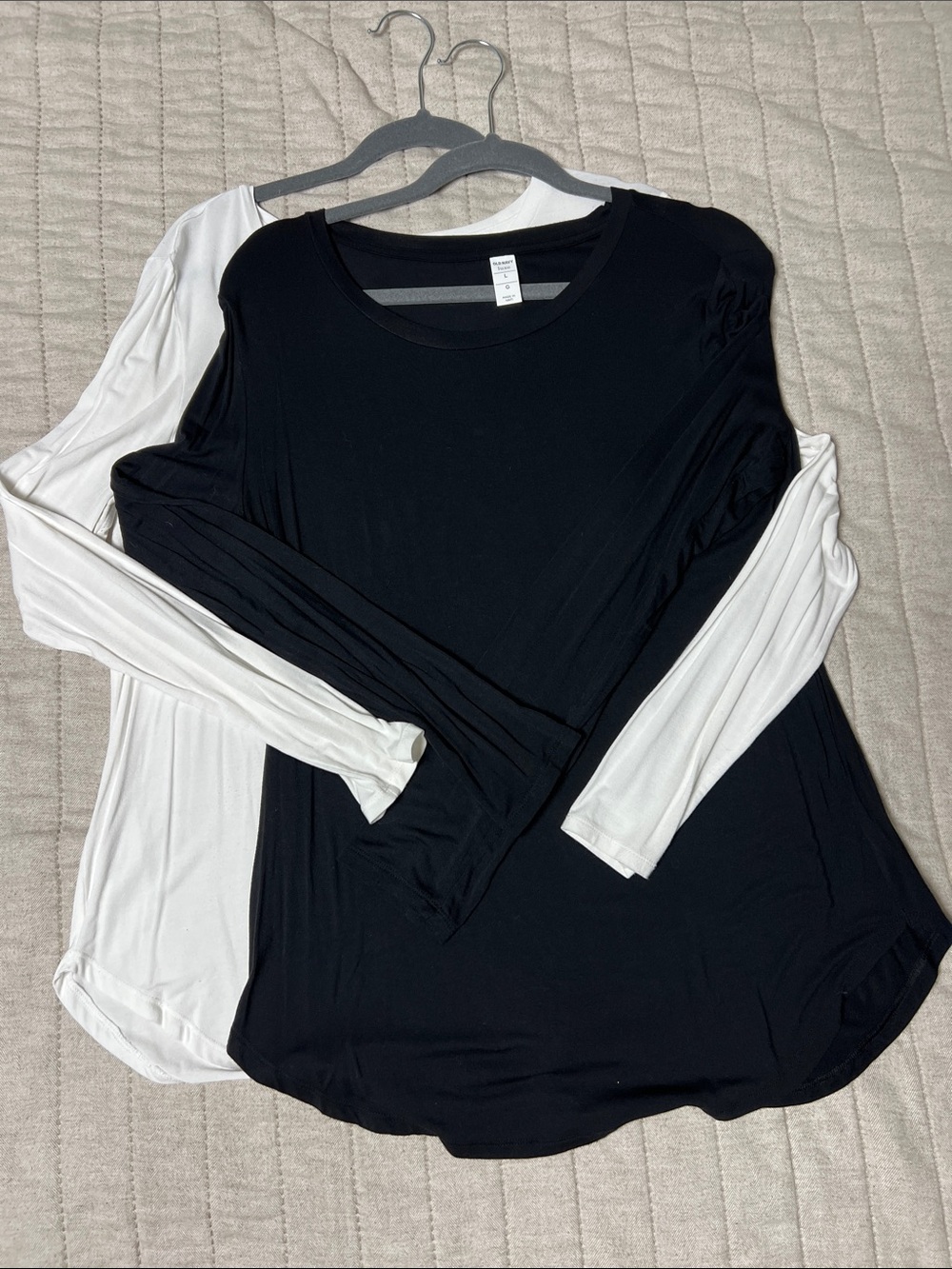 2 old Navy Classic Long-Sleeve Crew Neck Top - Black and White
